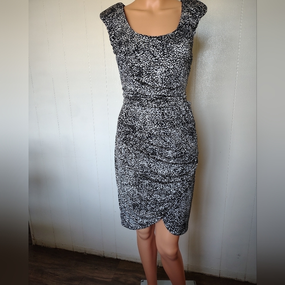 Apostrophe Black and White Women's Dress Size M